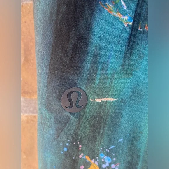 Lululemon T.H.E. 7” Short *Linerless Paint Spark Multi, Small, New - Picture 10 of 13